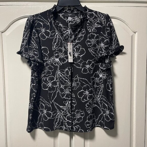 Tahari  Blouse  Short sleeves Size M /NWT - Picture 1 of 4